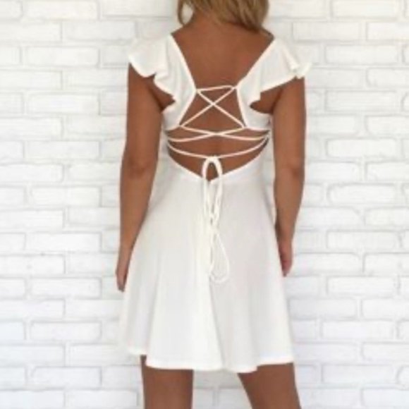 ❗️SOLD❗️Dainty Hooligan White Ruffle Graduation Dress - Picture 2 of 7